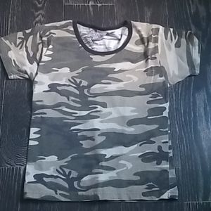 never worn camo shirt
